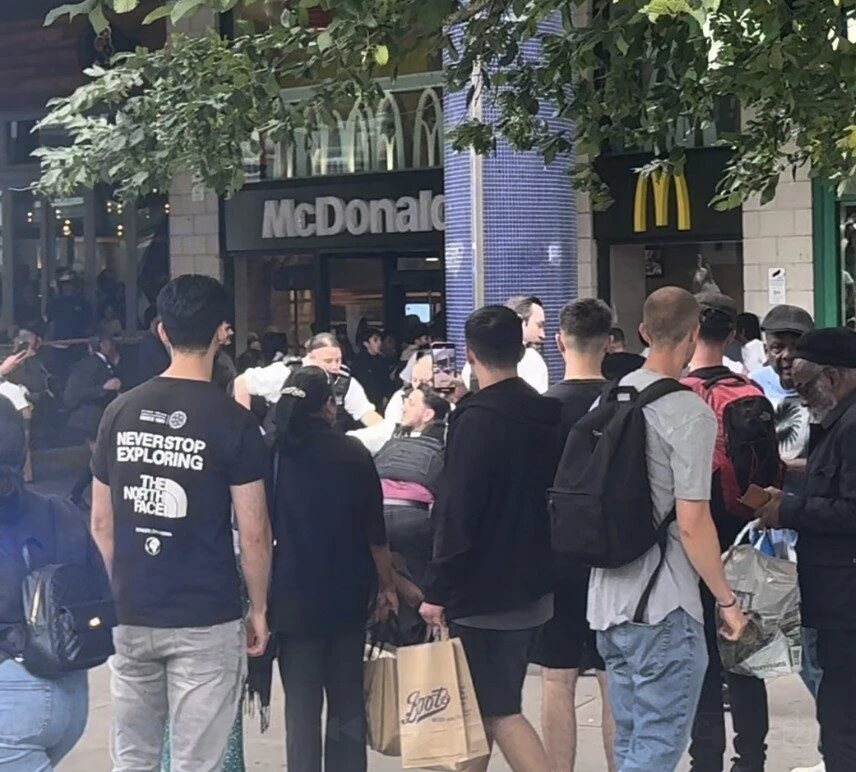 Seven Arrested After Wood Green Shop Disturbance Leaves Eleven Police Officers Injured