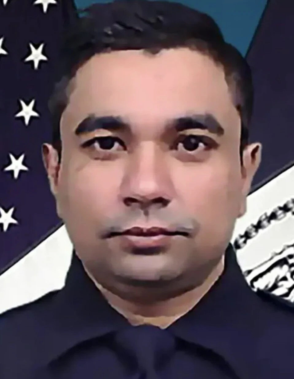 Off-Duty NYPD Officer Among Five Dead After Manhattan Office Shooting