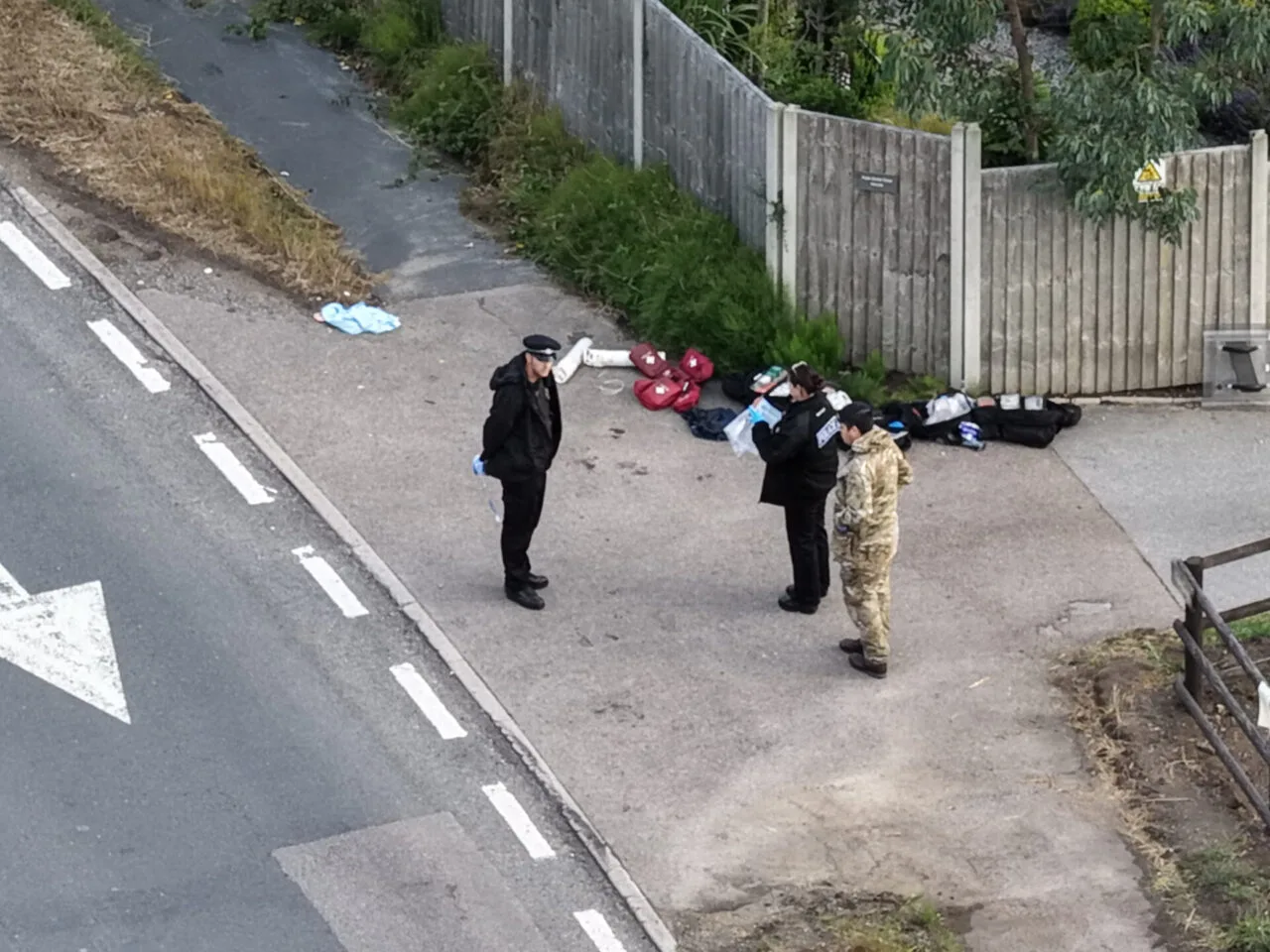 Man with Outstanding Warrant Shot by Police in Kent – Bomb Squad Called, IOPC Investigation Underway