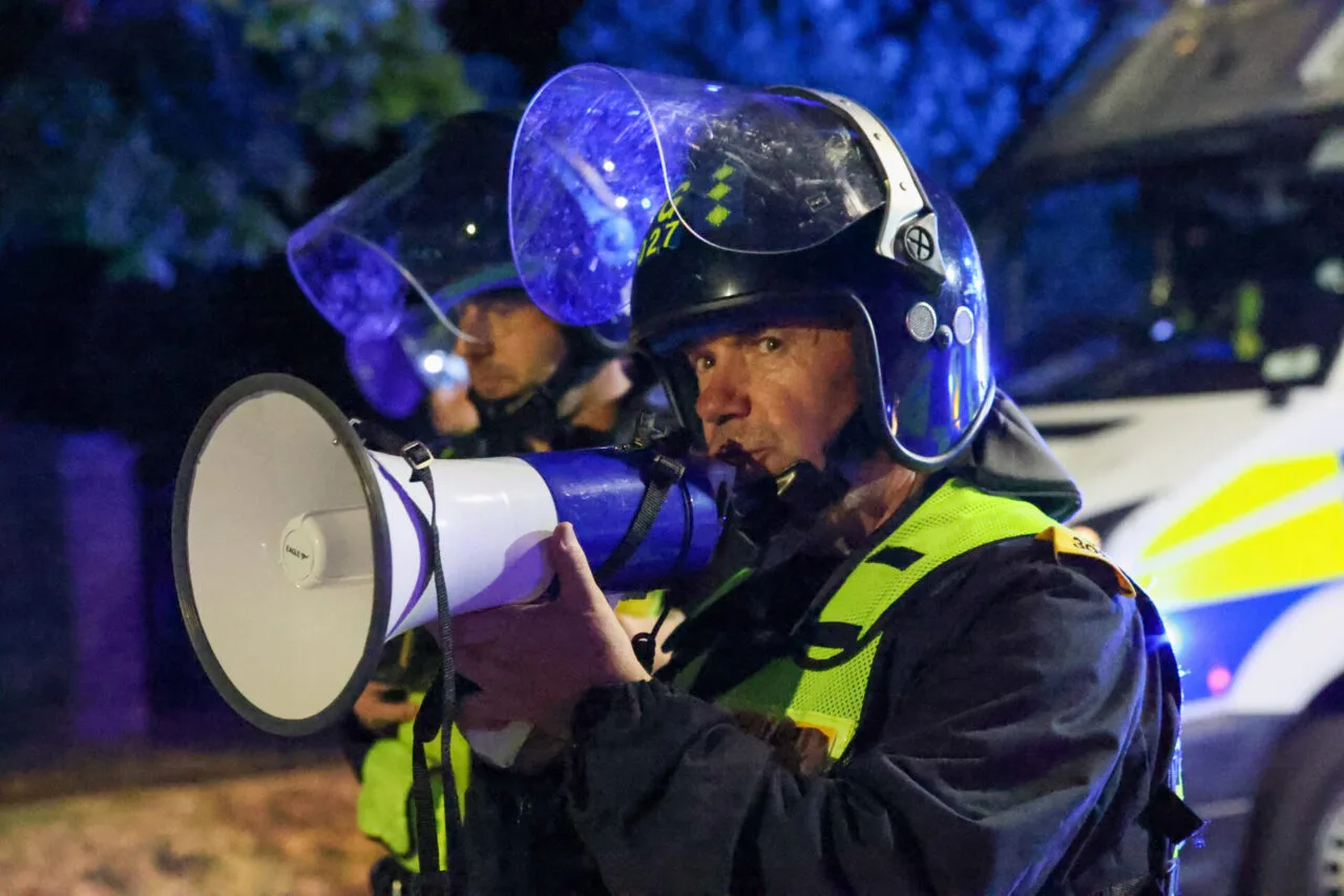 Five Arrested as Violent Disorder Erupts Again at Epping Bell Hotel Protest
