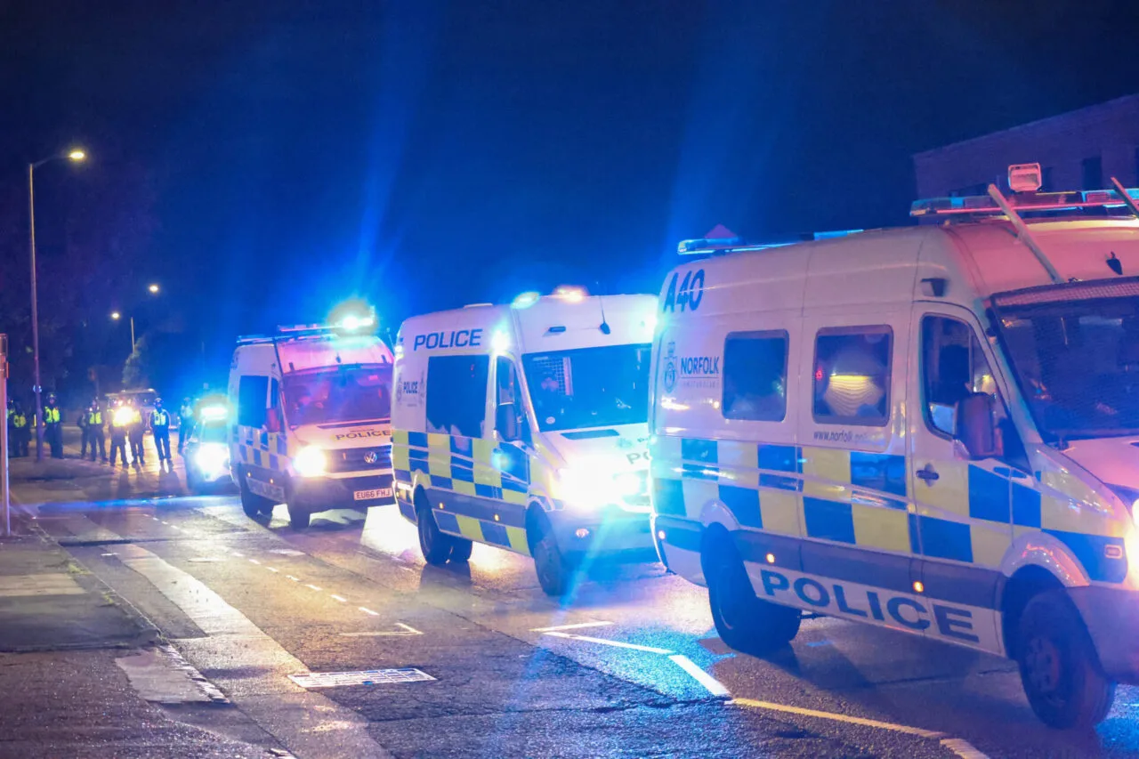 Violent Clashes Erupt Again Outside Epping Migrant Hotel as Police Hunt Suspects and Enforce Section 60AA Order