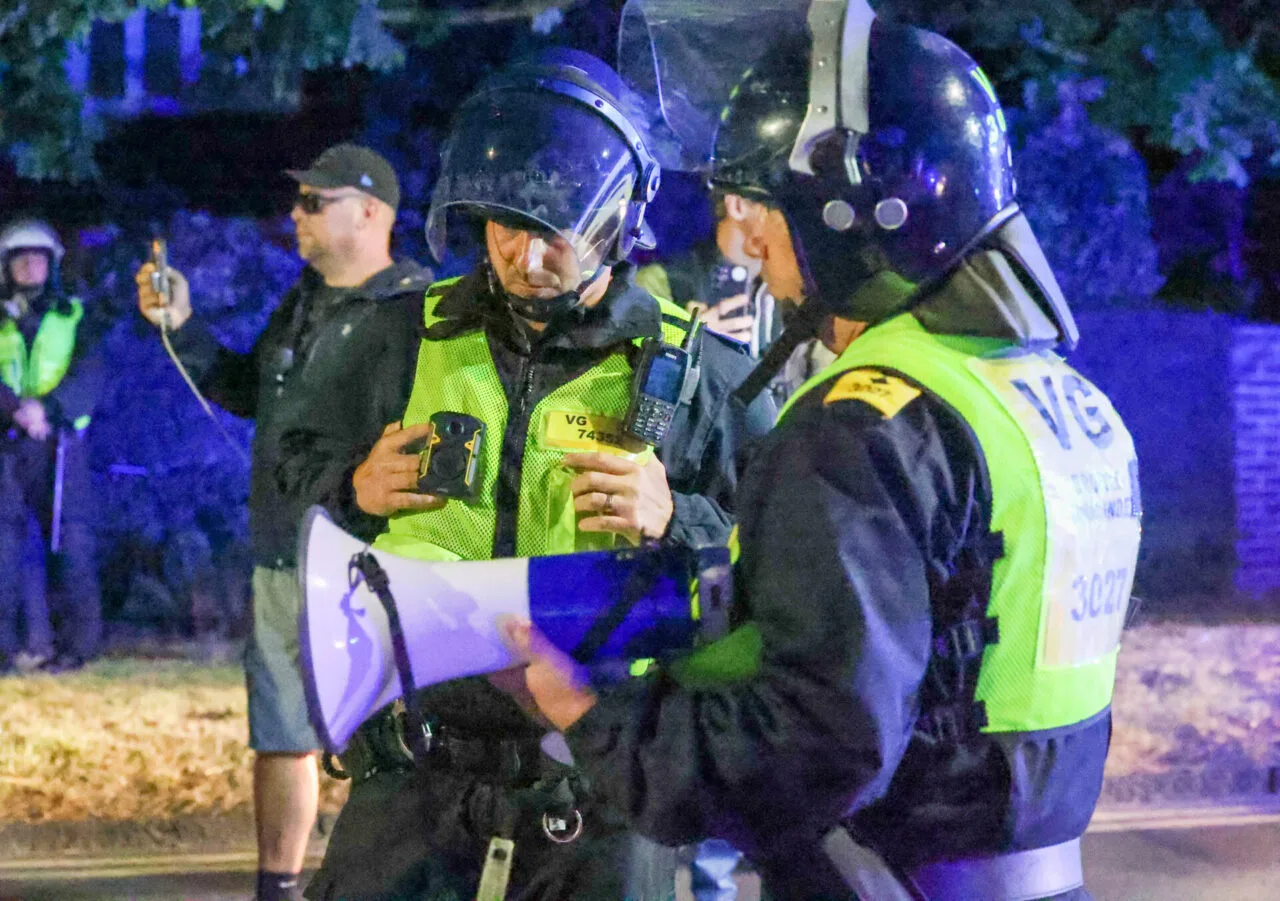 Violent Clashes Erupt Again Outside Epping Migrant Hotel as Police Hunt Suspects and Enforce Section 60AA Order