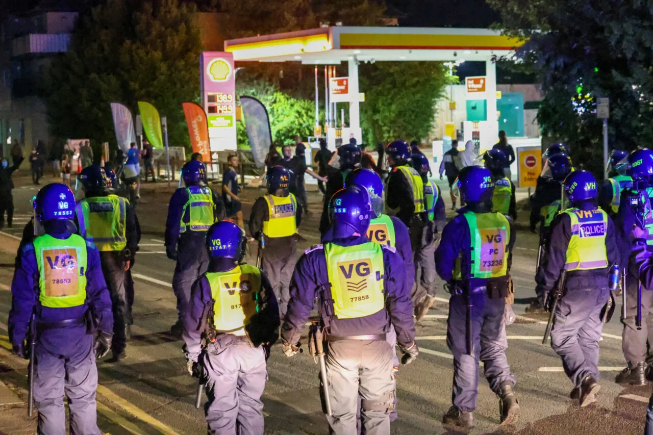 Violent Clashes Erupt Again Outside Epping Migrant Hotel as Police Hunt Suspects and Enforce Section 60AA Order