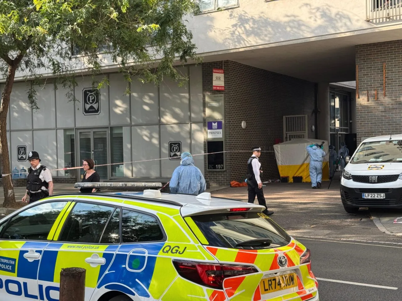Police Launch Murder Investigation After Fatal Stabbing on Long Lane, SE1