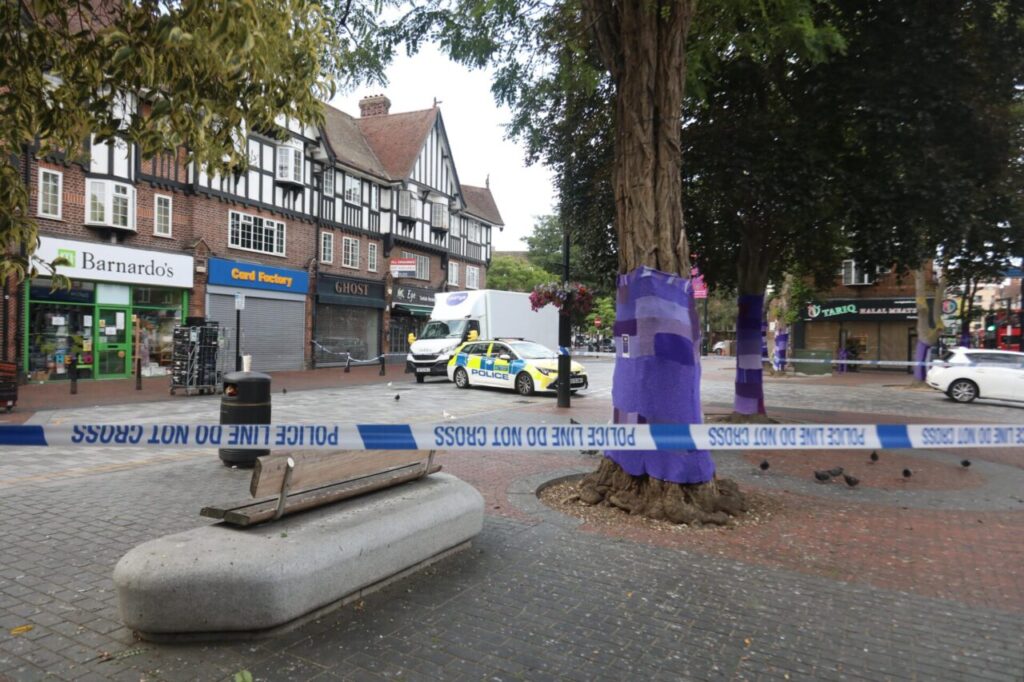 Five Men Injured in Purley High Street Disturbance as Police Launch Weapon Seizure Investigation