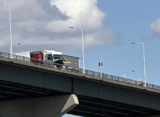 QE2 Bridge Closed After Crash Involving Lorry and Car – Long Delays from Romford to Dartford