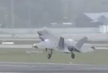 Royal Navy F-35B Fighter Jet Departs India After Emergency Landing and Repairs