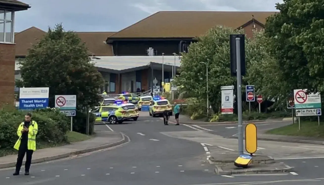 Four-Year-Old Boy Killed After Being Hit by Bus Outside Margate Hospital – Police Launch Witness Appeal