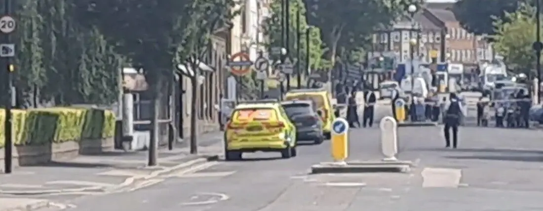 Armed Police Flood Stamford Hill Street Amid Ongoing Firearms Incident