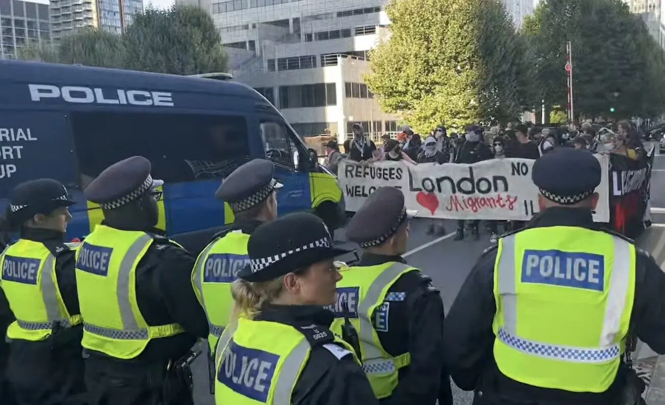 Two Arrested as Protests Erupt Outside Hotels Housing Asylum Seekers in Canary Wharf and Islington