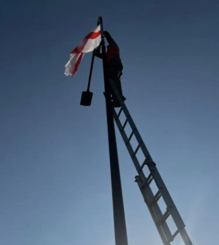 “Raise the Colours”: Thousands of Union and St George’s Flags Raised Across UK Amid Calls for Council Assurances