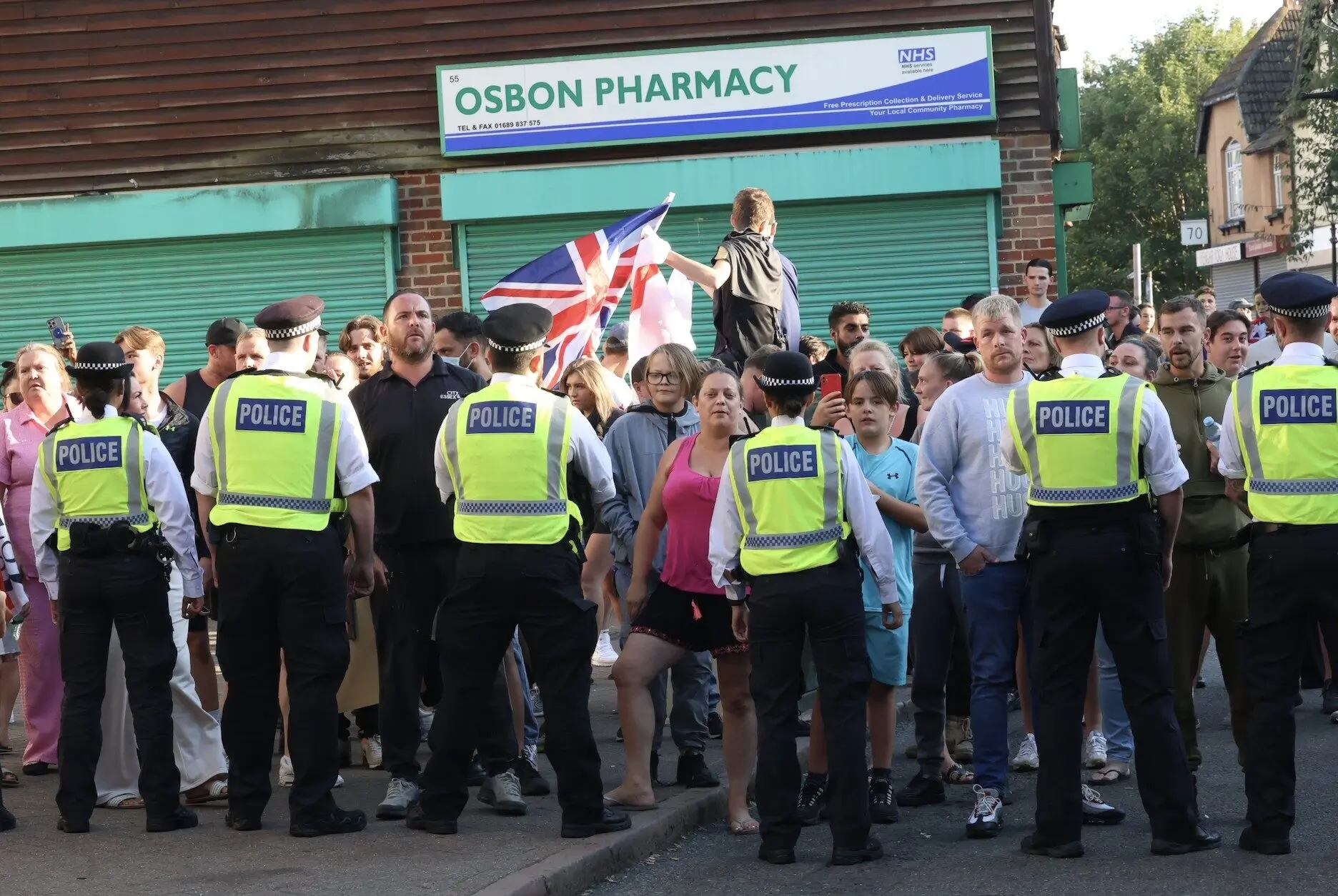 Bromley residents protest against migrant housing in their community