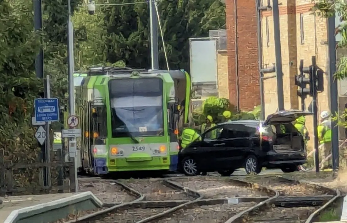 Minivan Collides With Tram in Kingston Road, Wimbledon – Emergency Services on Scene