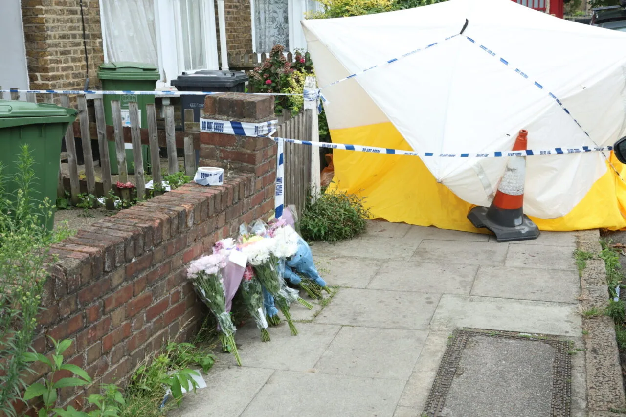 Man Arrested After Fatal Stabbing in Lewisham — Murder Investigation Launched