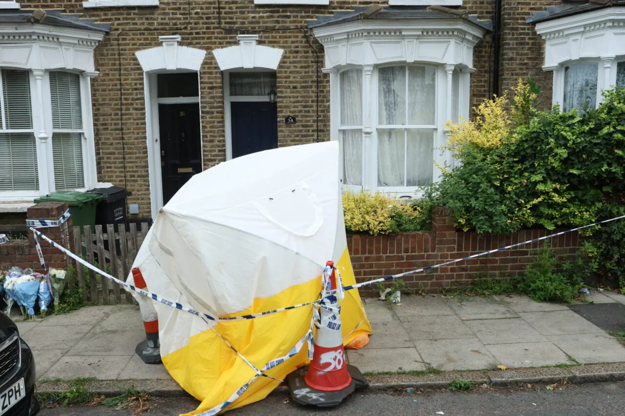 Man Arrested After Fatal Stabbing in Lewisham — Murder Investigation Launched