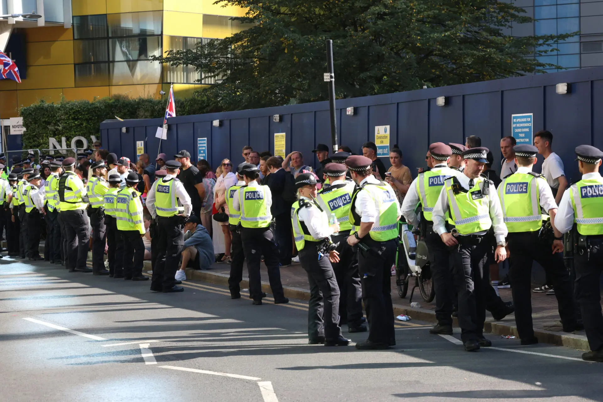 Two Arrested at Canary Wharf Protest Outside Britannia Hotel