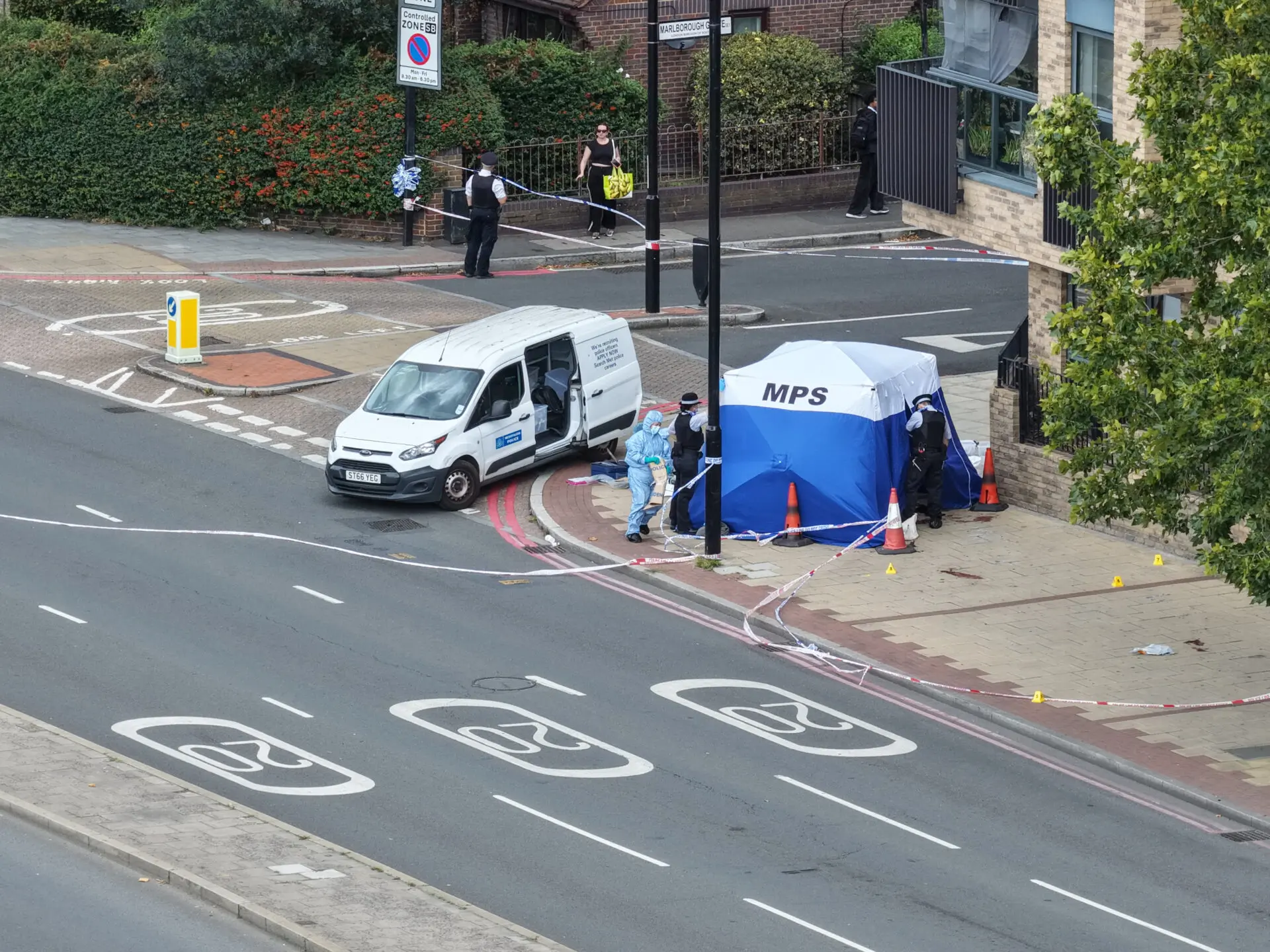 Three People Rushed to Hospital After Triple Stabbing on Old Kent Road