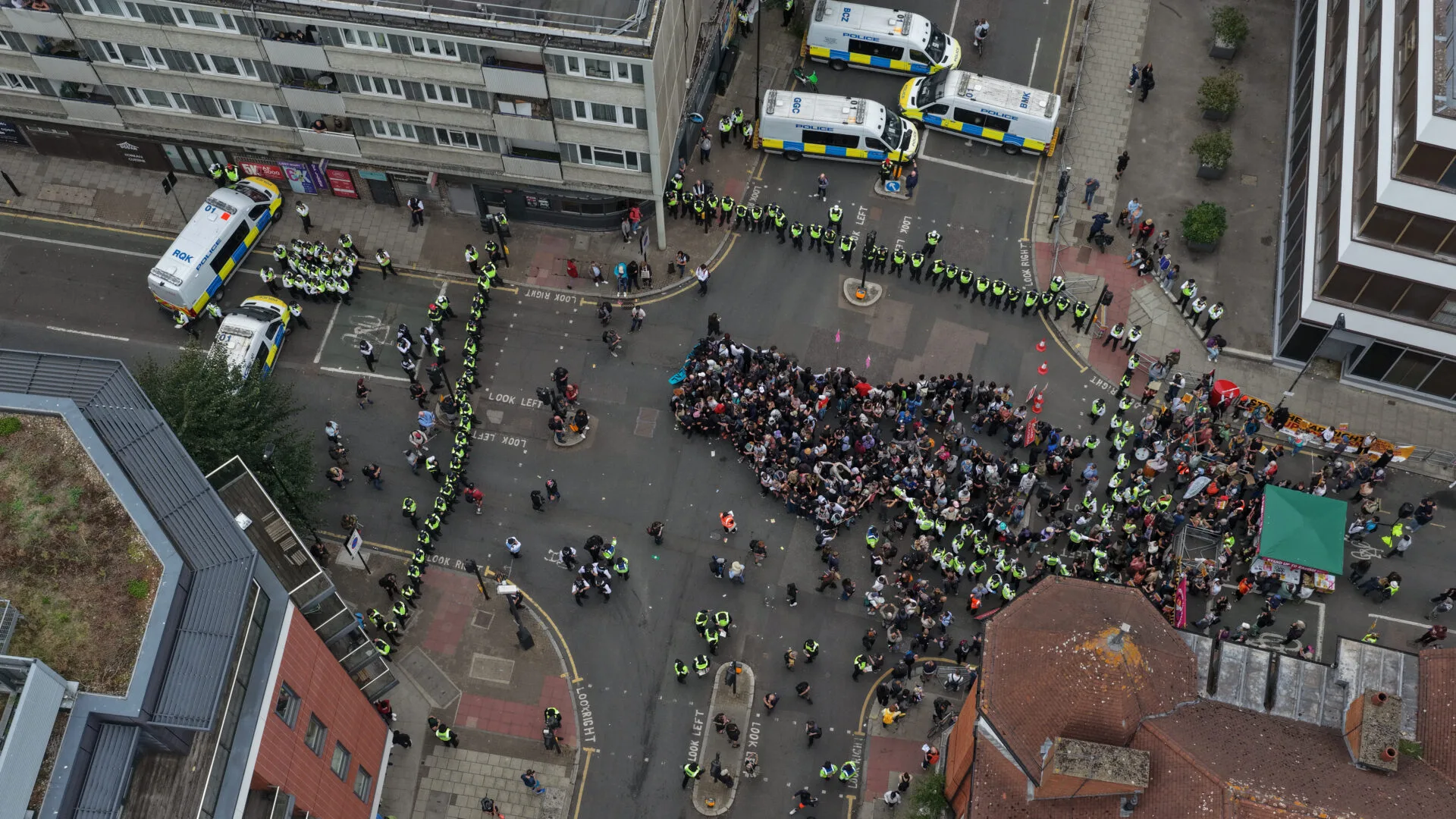 “Where’s Your Tommy Gone?” – Chant Rings Out as Asylum Hotel Protests Erupt at Thistle Barbican Shoreditch