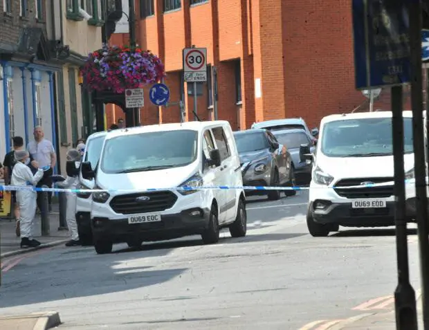 Three Men Injured in Reading Town Centre Knife Attack – Attempted Murder Arrest Made