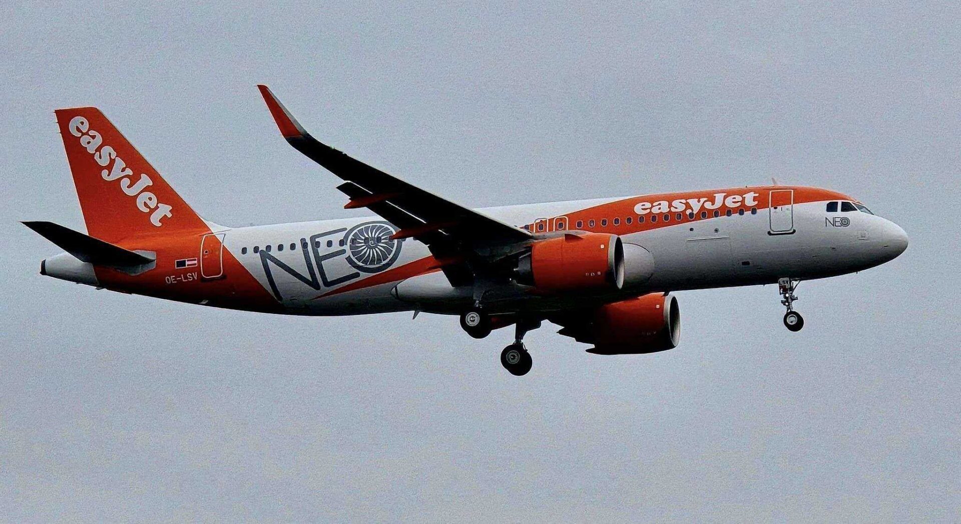 Gatwick EasyJet Pilot Grounded After Drunken Nude Antics in 5-Star Hotel Night Before Flight