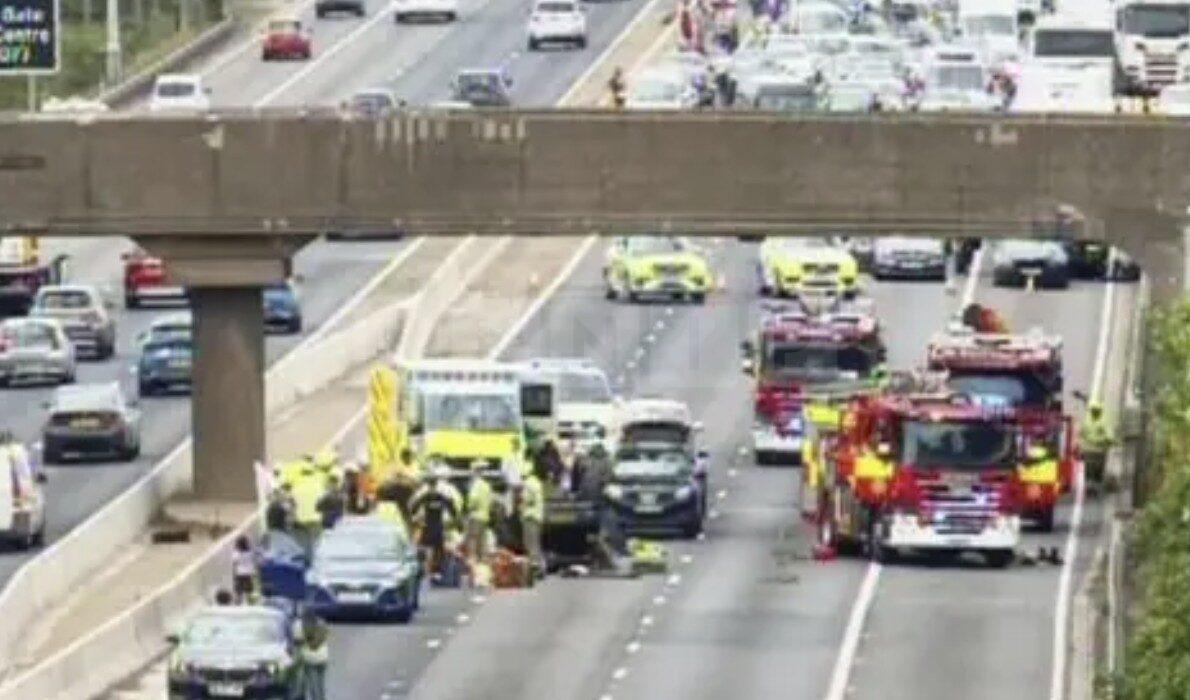 M1 Closed Southbound in Bedfordshire After Multi-Vehicle Collision