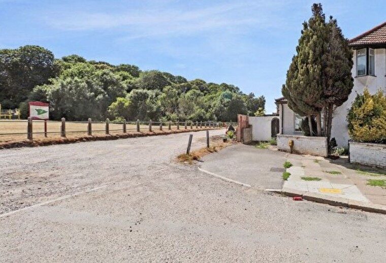 Man in His 60s Injured in Belvedere Assault as Police Appeal for Second Suspect