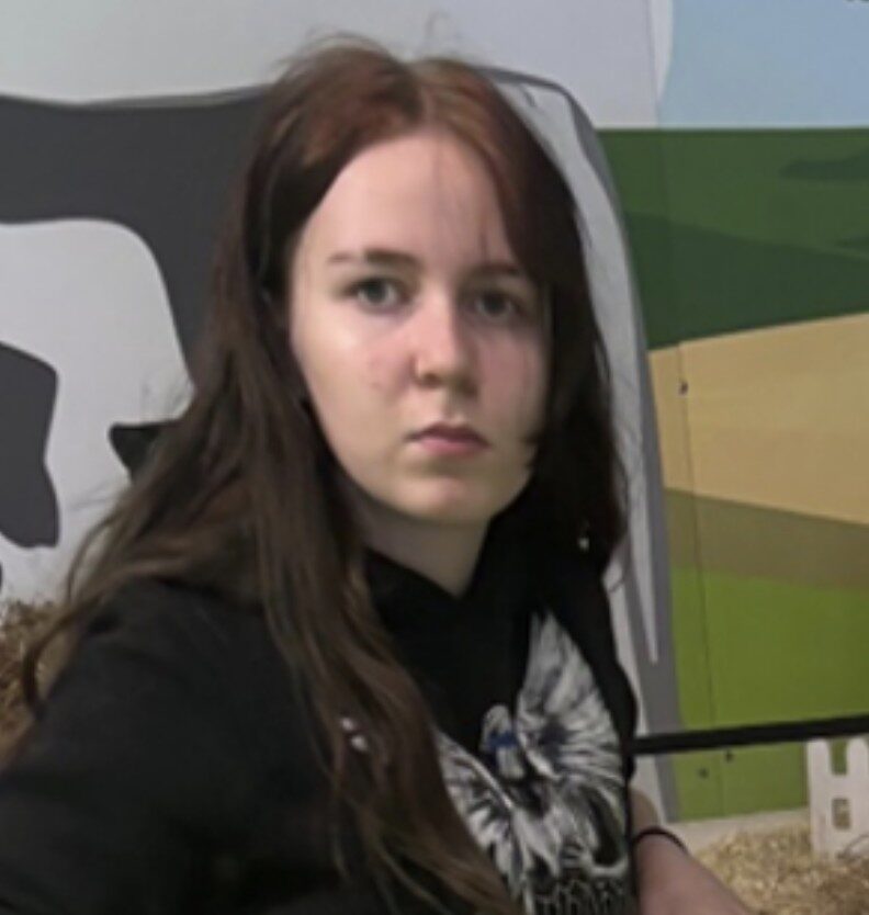 Police Searching for 13-Year-Old Demi Last Seen in Dagenham