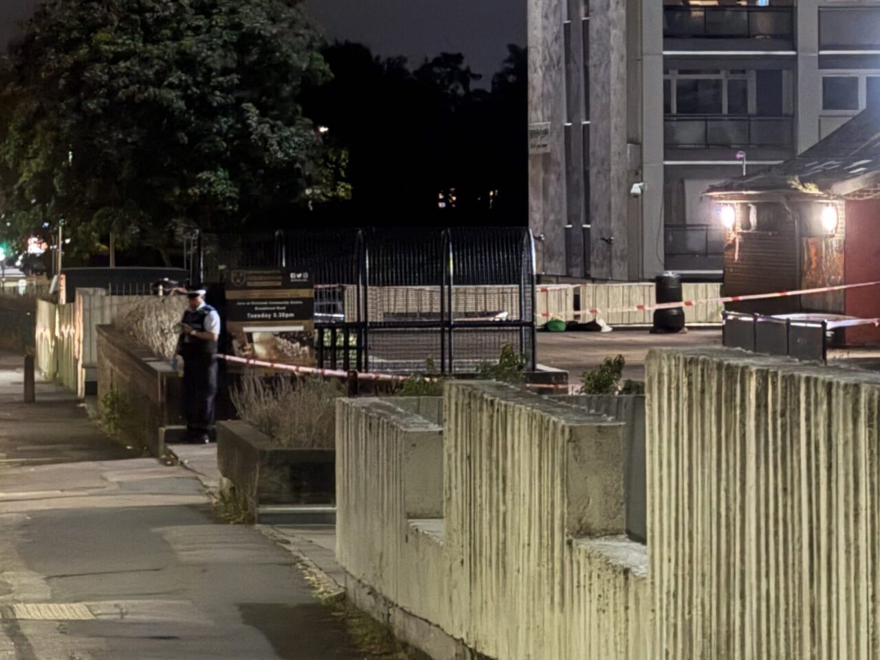 Three Hospitalised After Triple Stabbing in Woodford Green