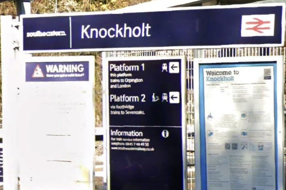 Person dies after being hit by train at Southeastern station in Kent – UKNIP