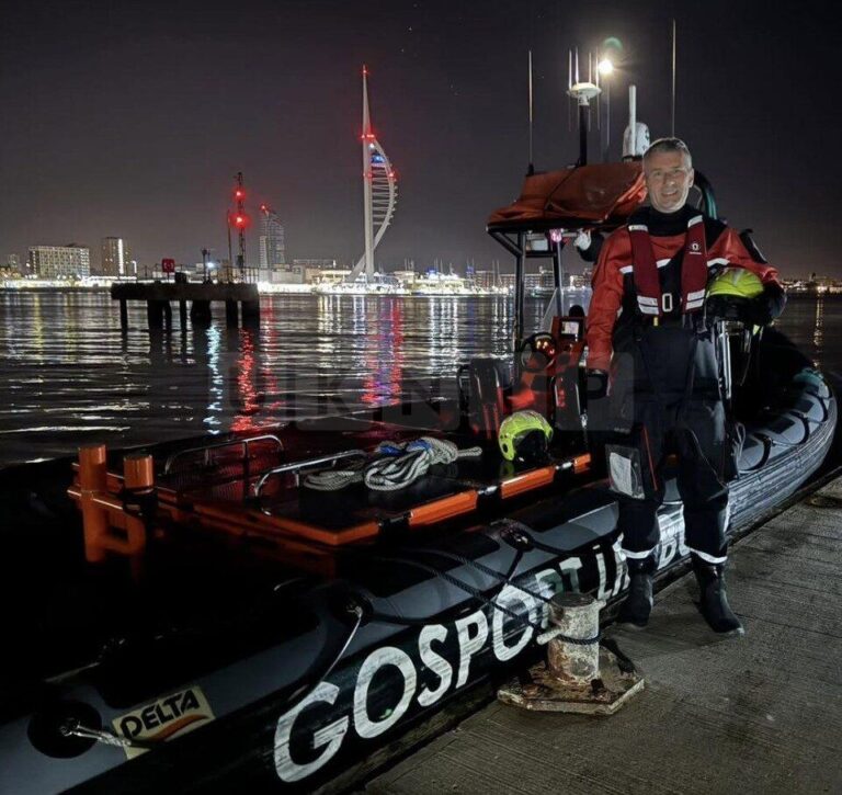 Gosport and Fareham Rescue Coxswain Honoured After 500 Coastguard Taskings