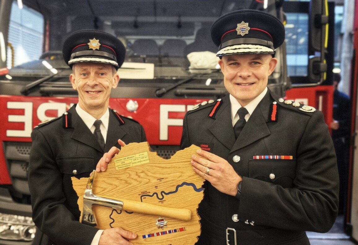 London Fire Brigade Deputy Chief Bows Out After 30 Years – UKNIP