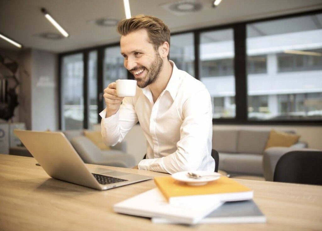 The Entrepreneur’s Guide to Stress-Free Year-End Finances – UKNIP