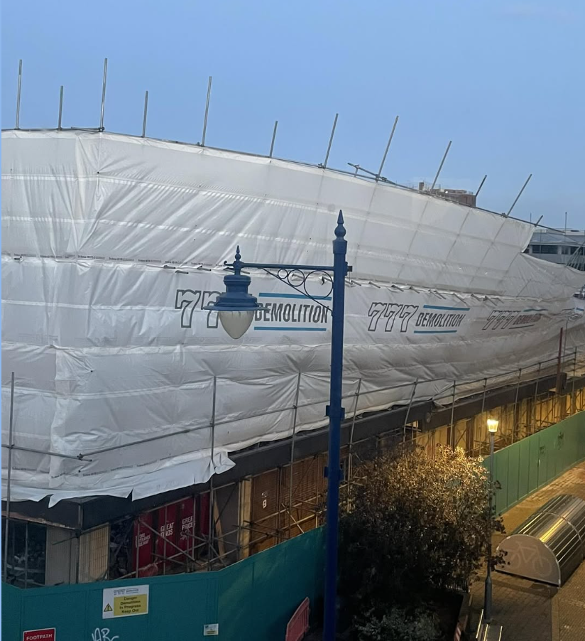 Storm Amy Smashes Britain with 100mph Winds and Torrential Rain – UKNIP