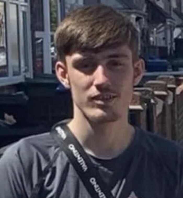 Teenager Harry Abbott Dies in Leeds Stabbing Horror ? UKNIP