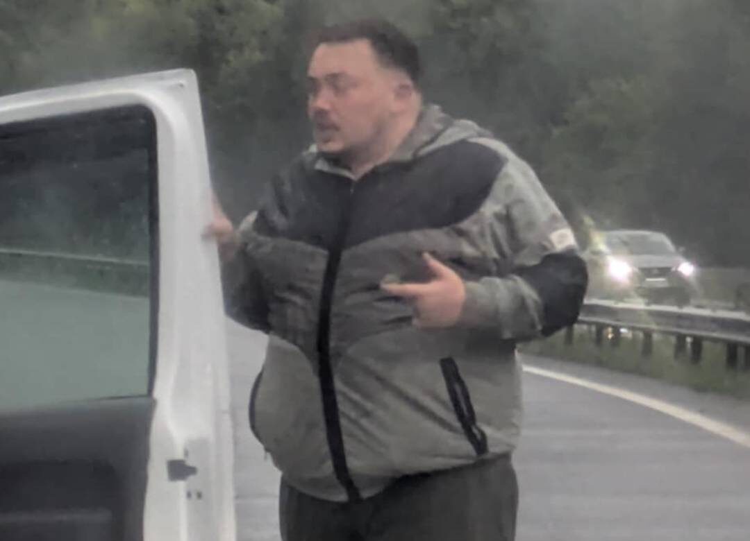 Police Hunt Man After Multi-Vehicle Crash on A27 Near Chichester