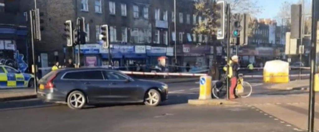 Man Dies After Horror Crash on Old Kent Road