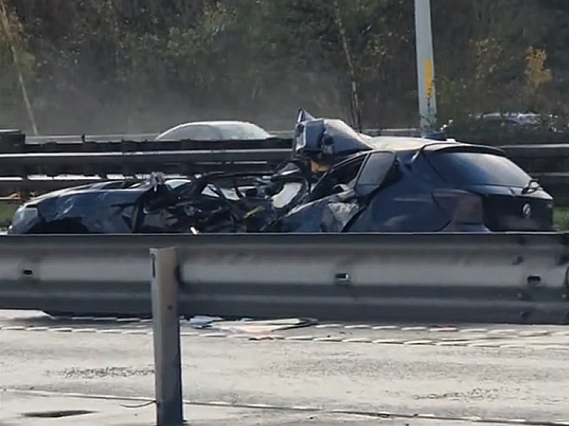 Drama on the A2: Man, 27, Critically Ill After Multi-Car Smash