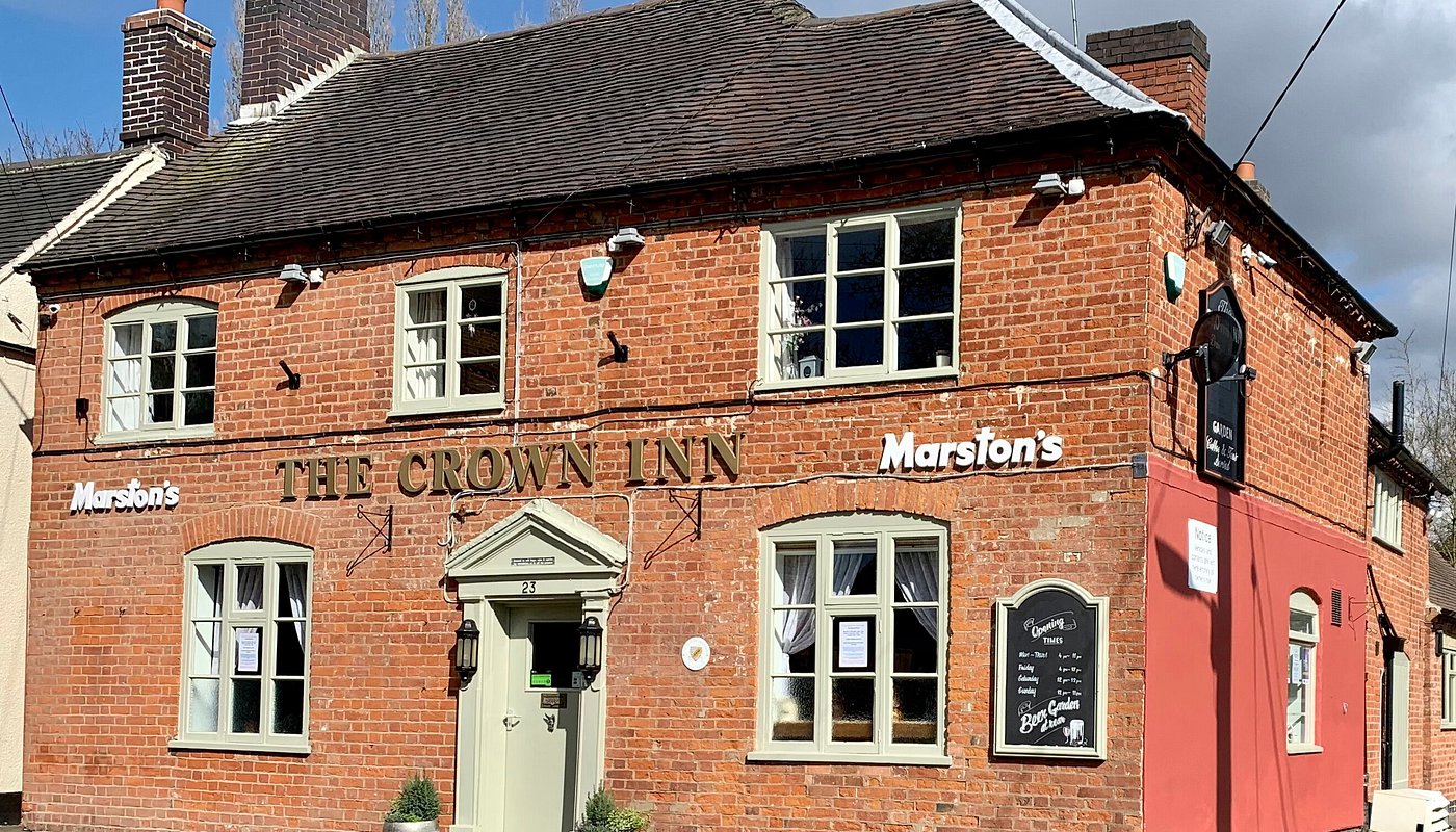 Man, 66, Dies After Pub Punch-Up as Police Arrest 36-Year-Old on Murder Suspicion