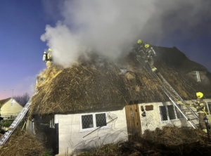 Massive Thatched Roof Blaze Hits Hatfield Broad Oak