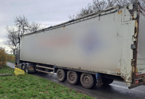 Uninsured Lorry Seized After Breaking Down in Pershore