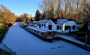 Britain Girds for Storm Goretti: Up to Eight Inches of Snow to Smother Home Counties