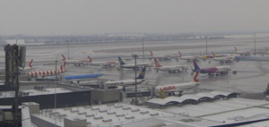 Europe’s Airports Frozen Out as Icy Weather Triggers Shutdowns