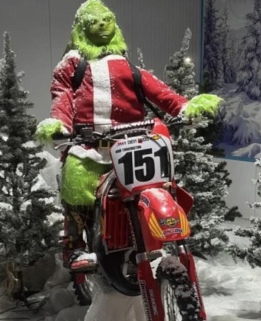 Festive Grinches' Bikes Stolen in Brazen Wolverhampton Break-In