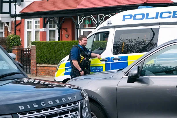 Two Men Released After Kensington Gardens Terror Investigation Arrests