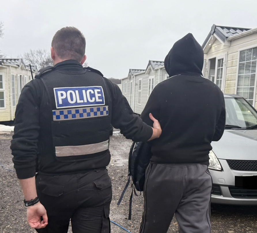 Man nabbed in Bucks for overstaying UK visa