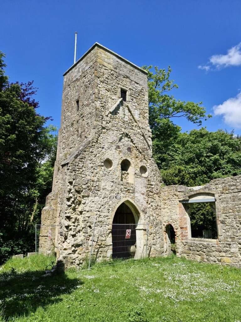 Vandals Target  St Helens Church in Hastings