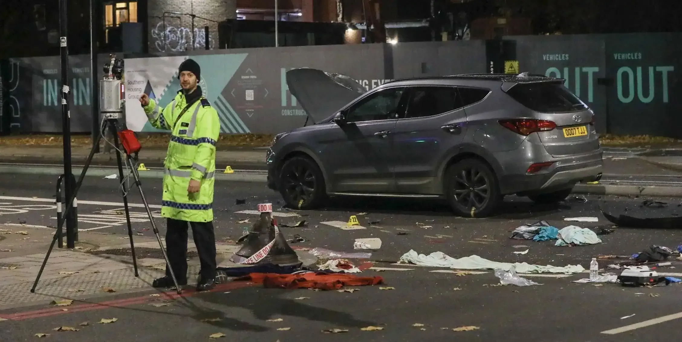 Fatal Collision Sees Major London Road Closed For Over 12 Hours For Complex Collision  Investigation Work After A Pedestrian Is Killed