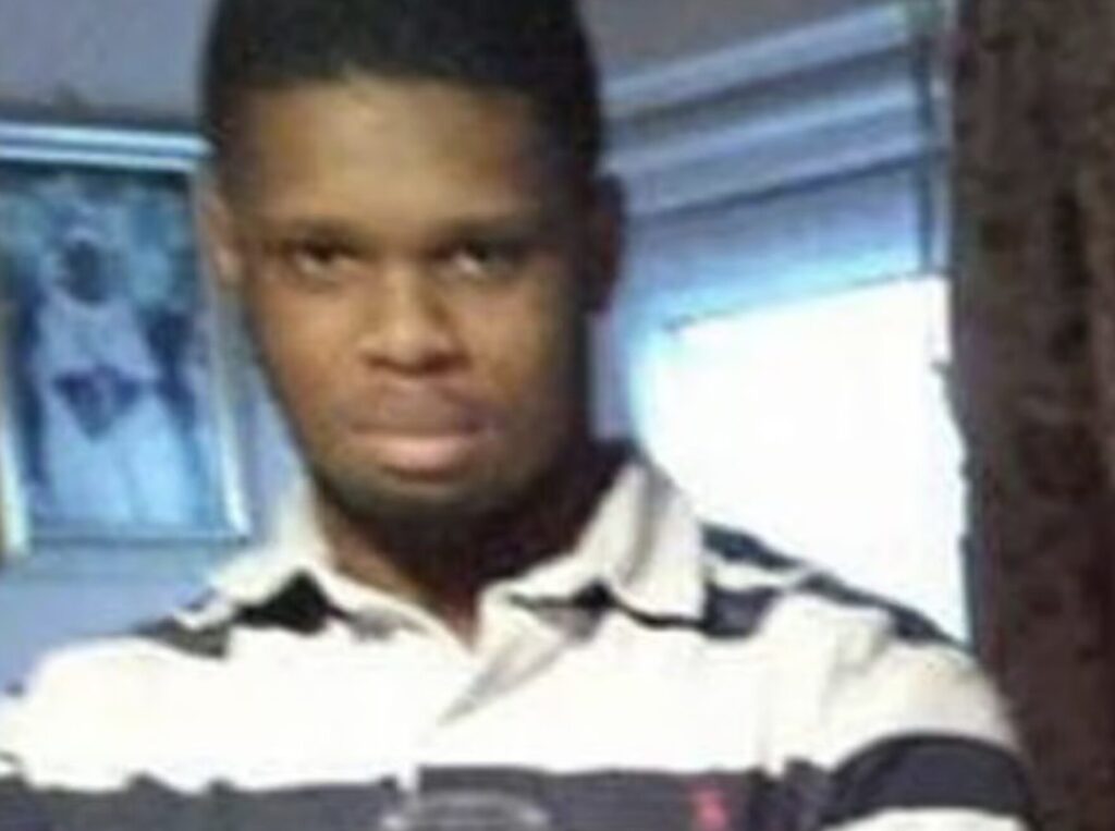 Two men found guilty of stabbing shop worker to death in violent gang attack ? UKNIP