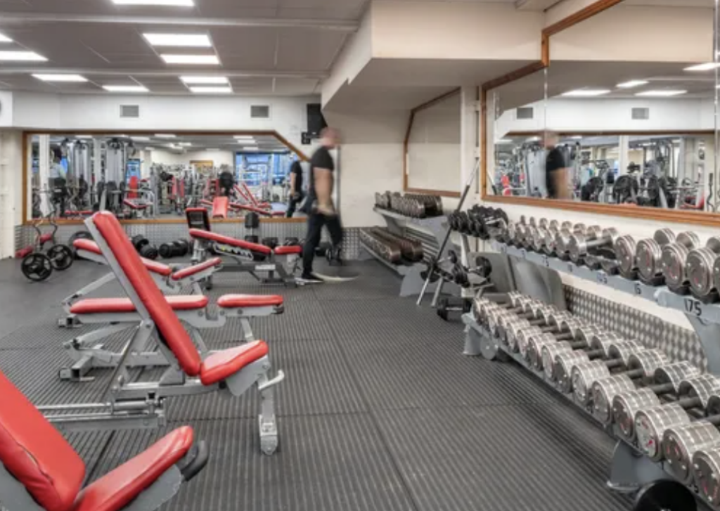 Crayford Tower Retail Park Stabbing: Man in Serious Condition image