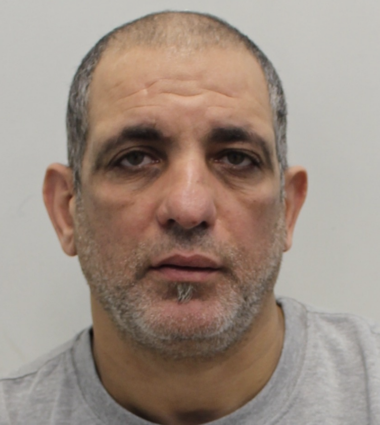 Taxi drivers sentenced for helping smuggle illegal migrants to France image